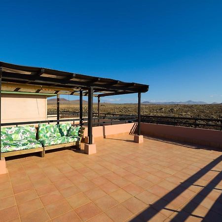 Private Terrace Majanicho Home -Garden & Pool Ла-Олива Экстерьер фото