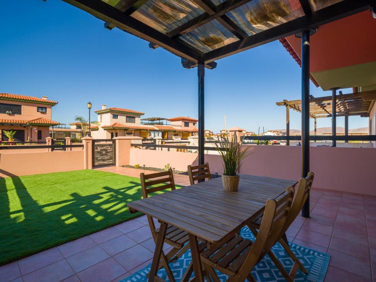 Private Terrace Majanicho Home -Garden & Pool Ла-Олива Экстерьер фото
